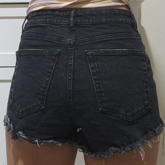 Zara Distressed Frayed Hem High Rise‎ Cut-off Denim Shorts Black Size 10 - Picture 2 of 6